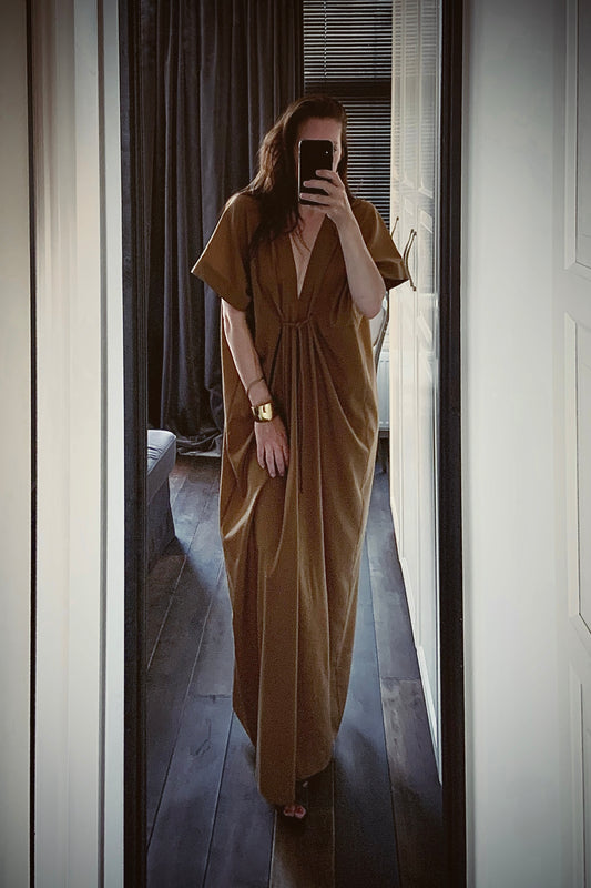 Long deep V kaftan | Silk